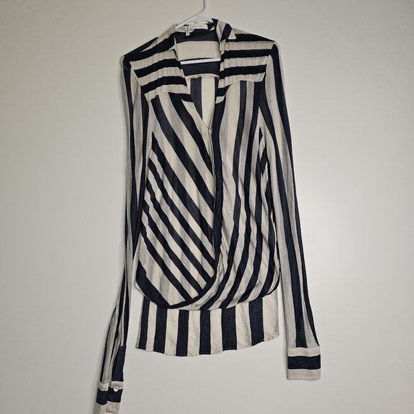 Derek LAM 10 CROSBY Draped Front Blouse in Midnight Stripe Size 2 - Picture 3 of 15